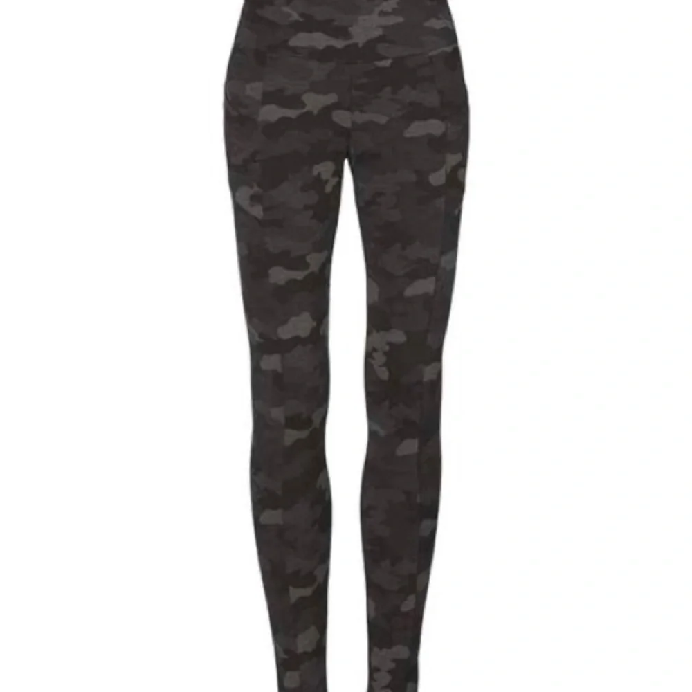 Cabi ATC Gray Camo Side-Seam Pocket Leggings - active wear - Picture 1 of 5